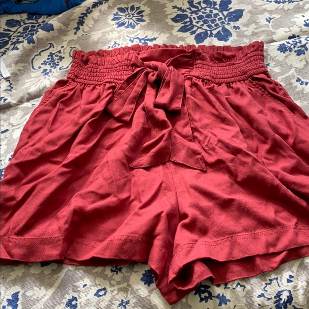 Hollister Ultra high rise flowy shorts